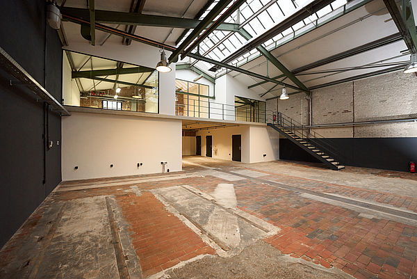 D7 650 qm Loft Halle mit interessanten Ausbaumöglichkeiten i