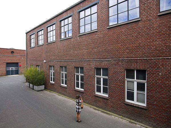 Loftbüro im historischen Atelierhaus E45 des Mies-van-der-Rohe-Business-Parks